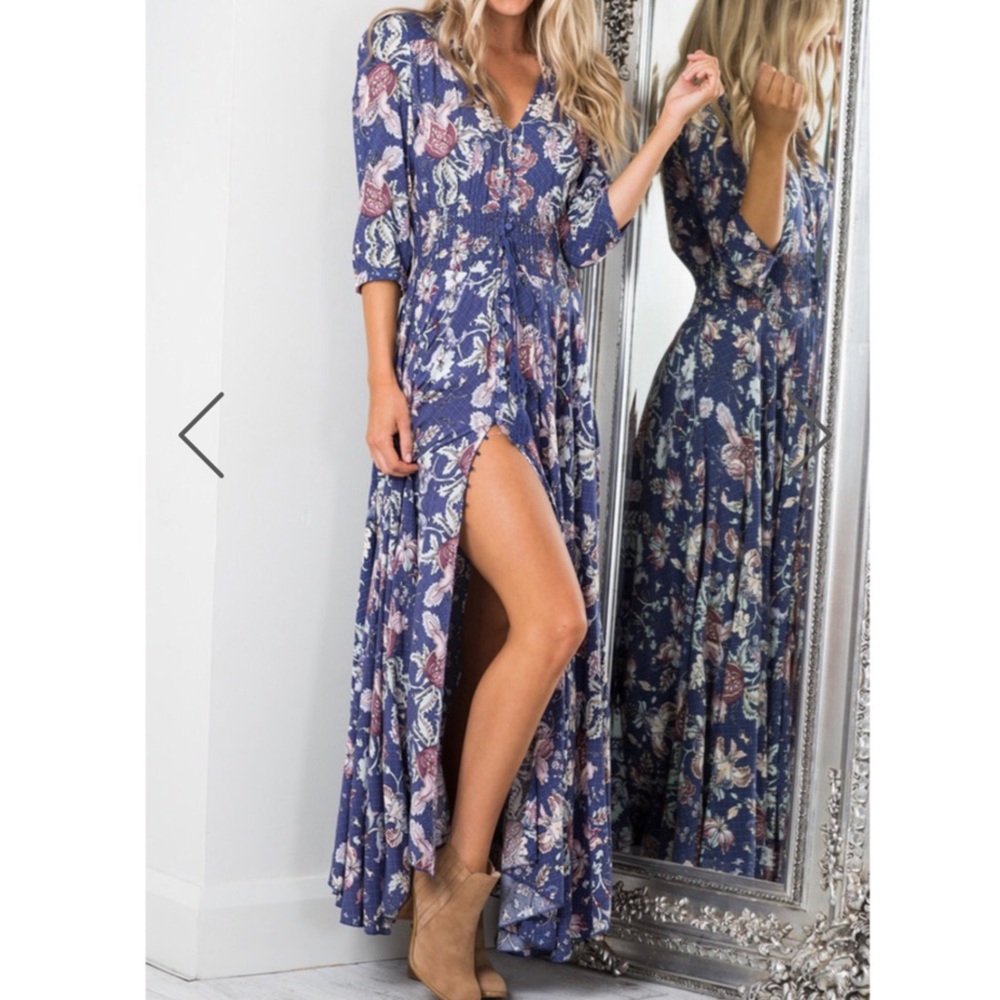 Showpo Lone Traveller Dress in indigo floral 💘